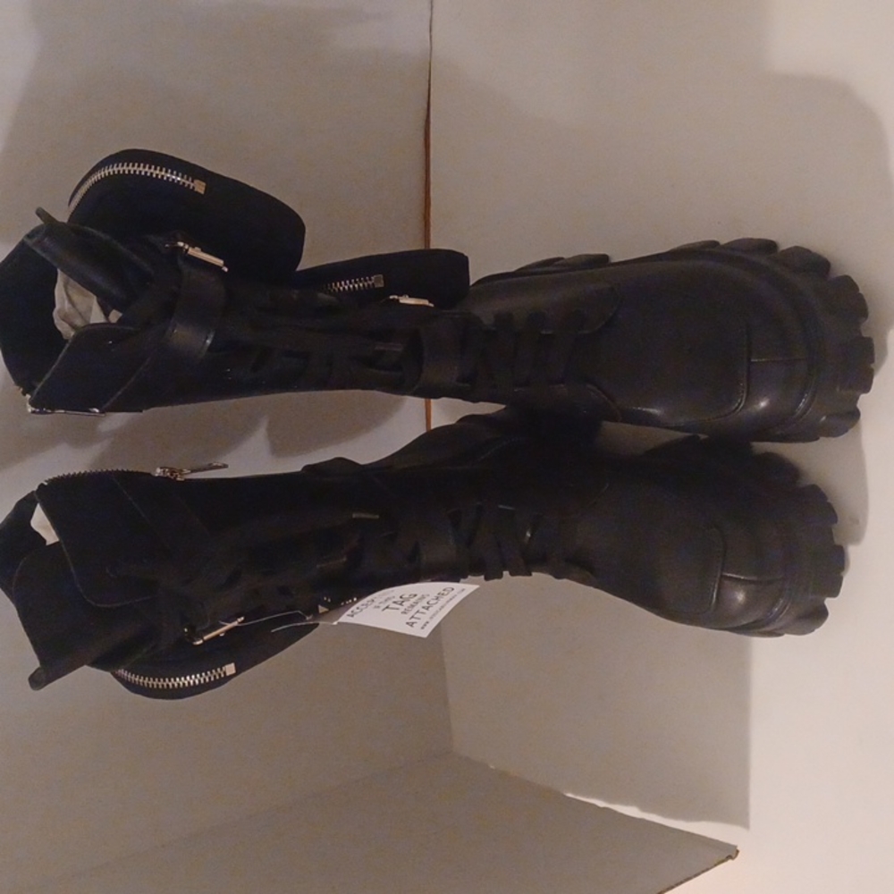 JESSICA BUURMAN Black Lug Sole Boots w/purses